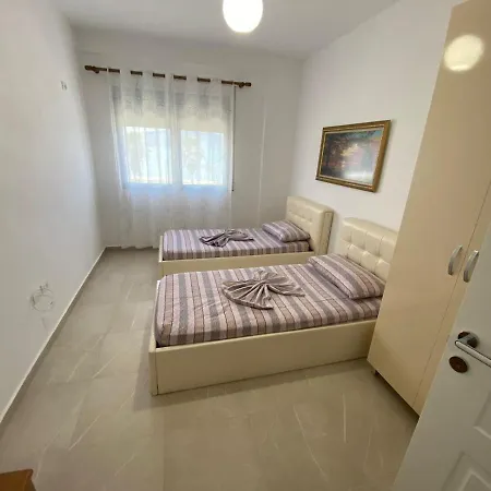 Eg Apartment *